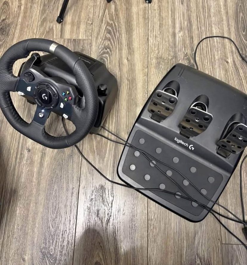 Logitech G920 Gaming Wheel