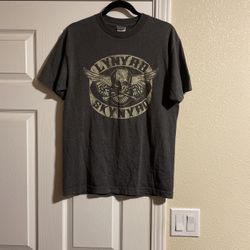 Size Medium Vintage Lynyrd Skynyrd T-Shirt.