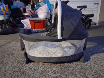 Graco Travel Lite Portable Bassinet (or standalone Travel Dome bassinet attachment) c