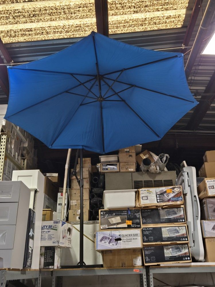 Large Retractable Pool Umbrella With Base