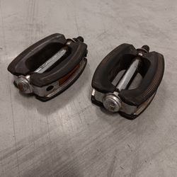 VP-813 classic rubber block bike/bicycle pedals, for one-piece cranks