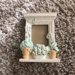 Hallmark Ceramic Plant Pots Frame
