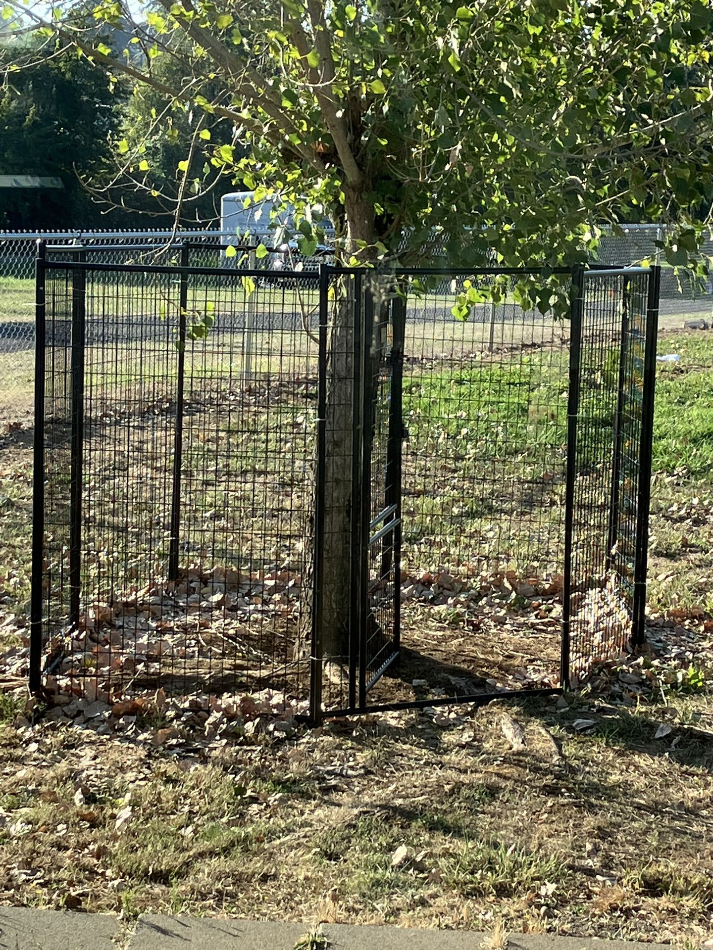 Large Outdoor Kennel Dog Run