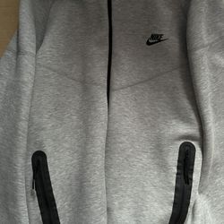 Nike Tech New 