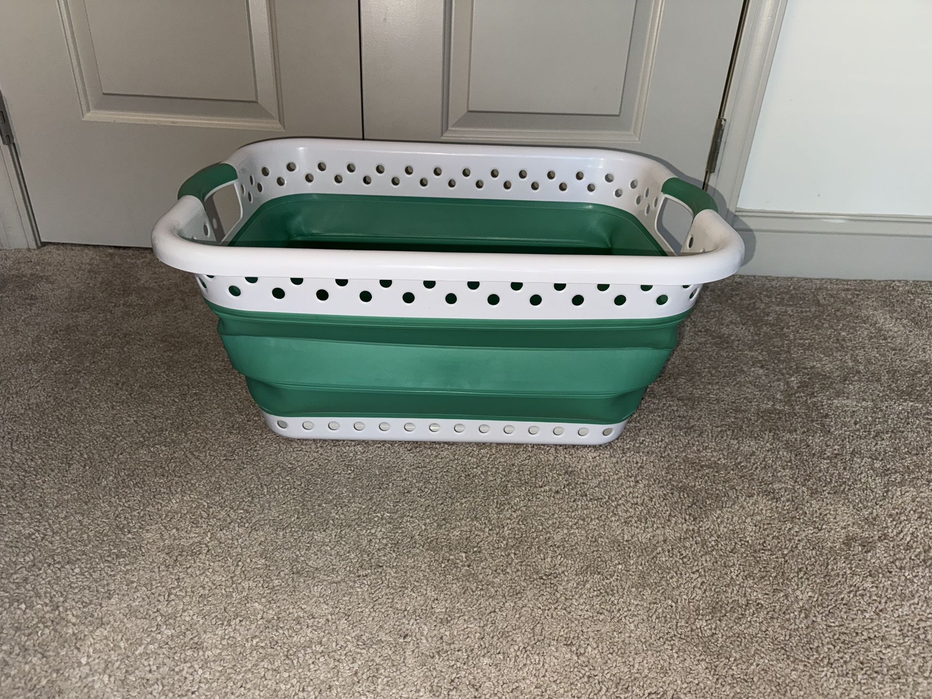 Collapsible Laundry Basket