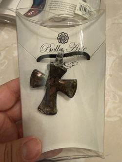 Bella Arte Hand-Sculpted Glass Necklace