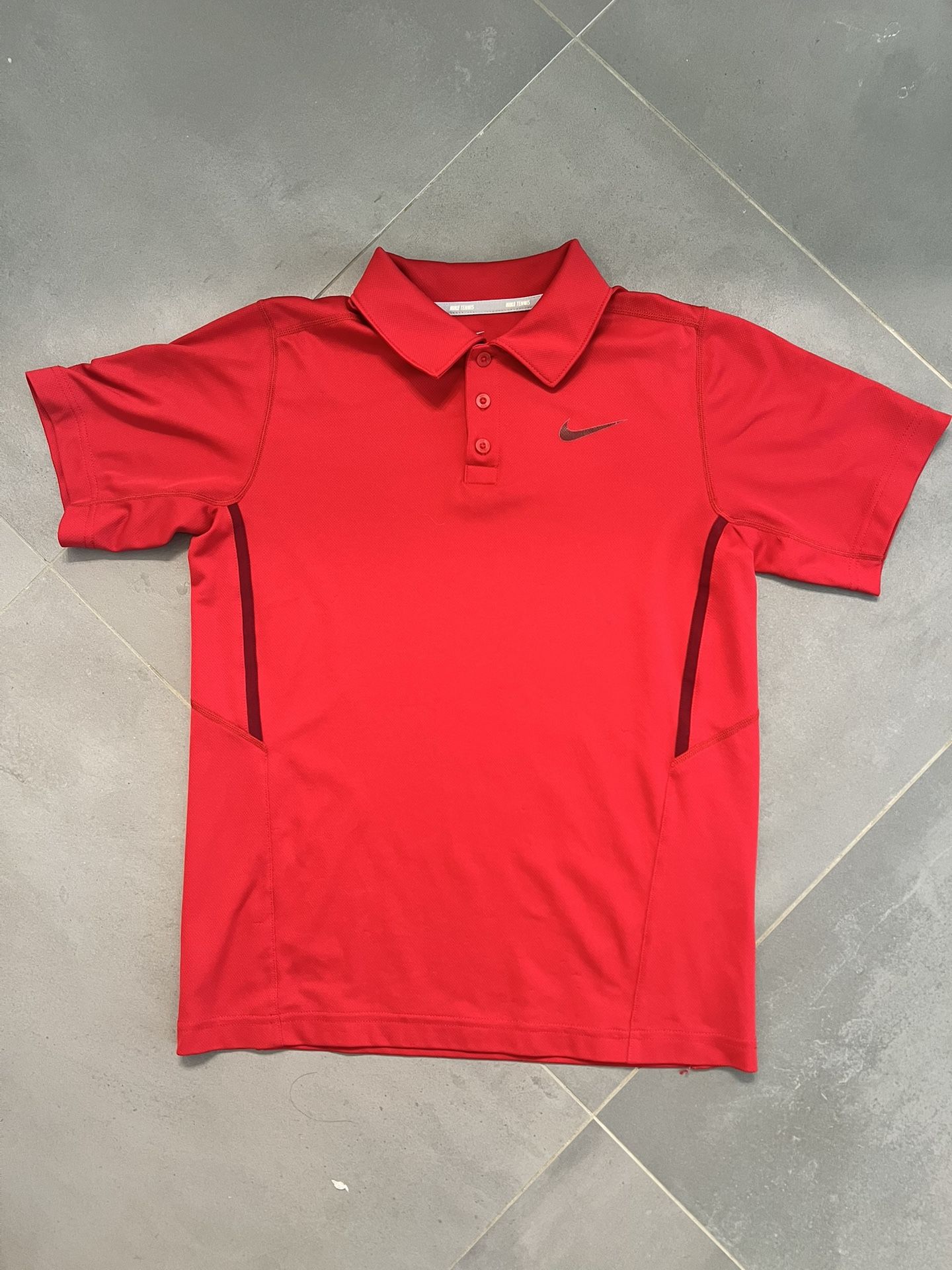 $5 Nike Dri-FIT Boys Red Shirt – Size Large 🎾⛳