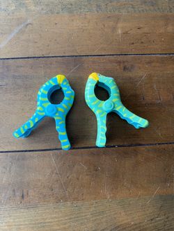 Fish Shaped Plastic Spring Clamps Set of 2