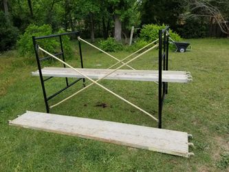 Scaffold with three aluminum walkboards