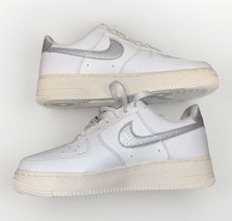 Nike Women’s Air Force 1 ’07 Silver Swoosh White Size 8.5 DQ7569‑100 (New)