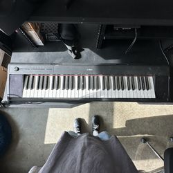 Yamaha Piaggero NP12 61 Key Digital Keyboard Piano