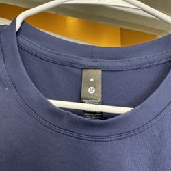 Men’s Lulu Lemon Shirt 