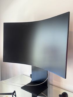 Odyssey Arc Monitor 55’’
