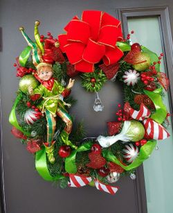 Professional Handmade Christmas Wreath with Porcelain Elf and Lights navidad holiday