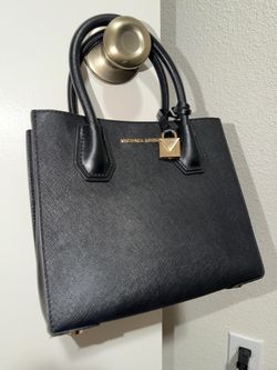 Michael Kors Mercer Medium Pebbled Leather