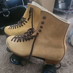 Fairly new Size 10 Reidell Skates