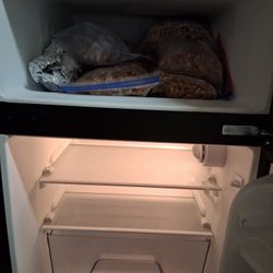 refrigerator 