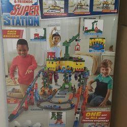 Thomas The Train Super Station - Brand New