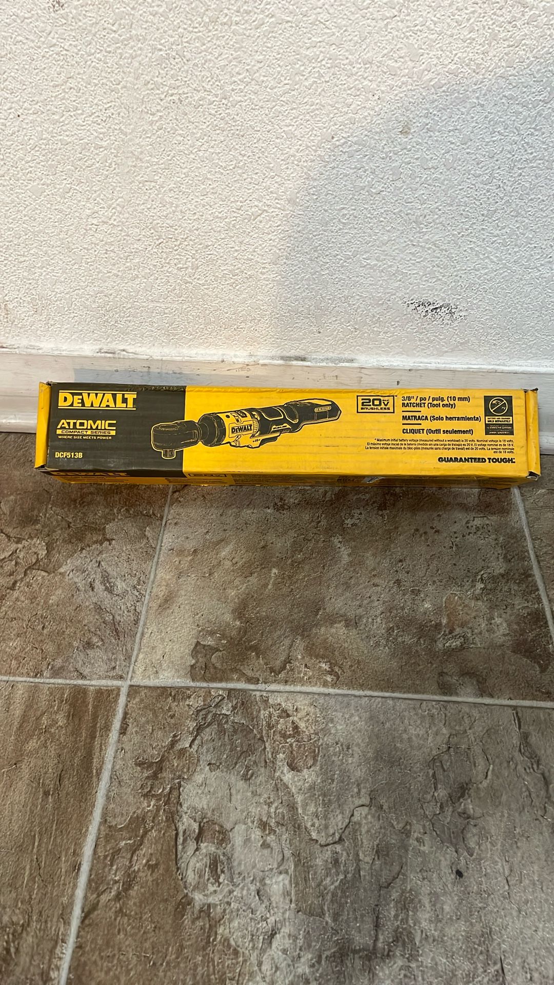 DEWALT ATOMIC 3/8 RATCHET.