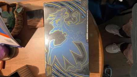 Mega Charizard X ex Ultra-Premium Collection