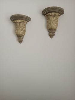 Sconces/wall decor