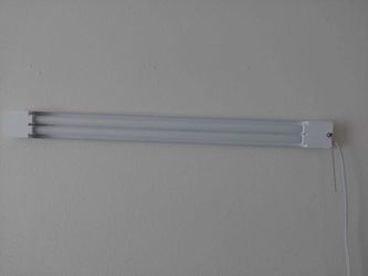 2-Bulb Fluorescent Shop Light with Pull Chain