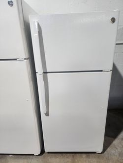Refrigerador GE de 28 pulgadas