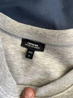 Express Crew Neck Xl