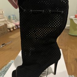 Brand New Steve Madden Forsaken Heels 