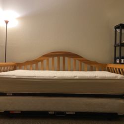 Day Bed with Trundle