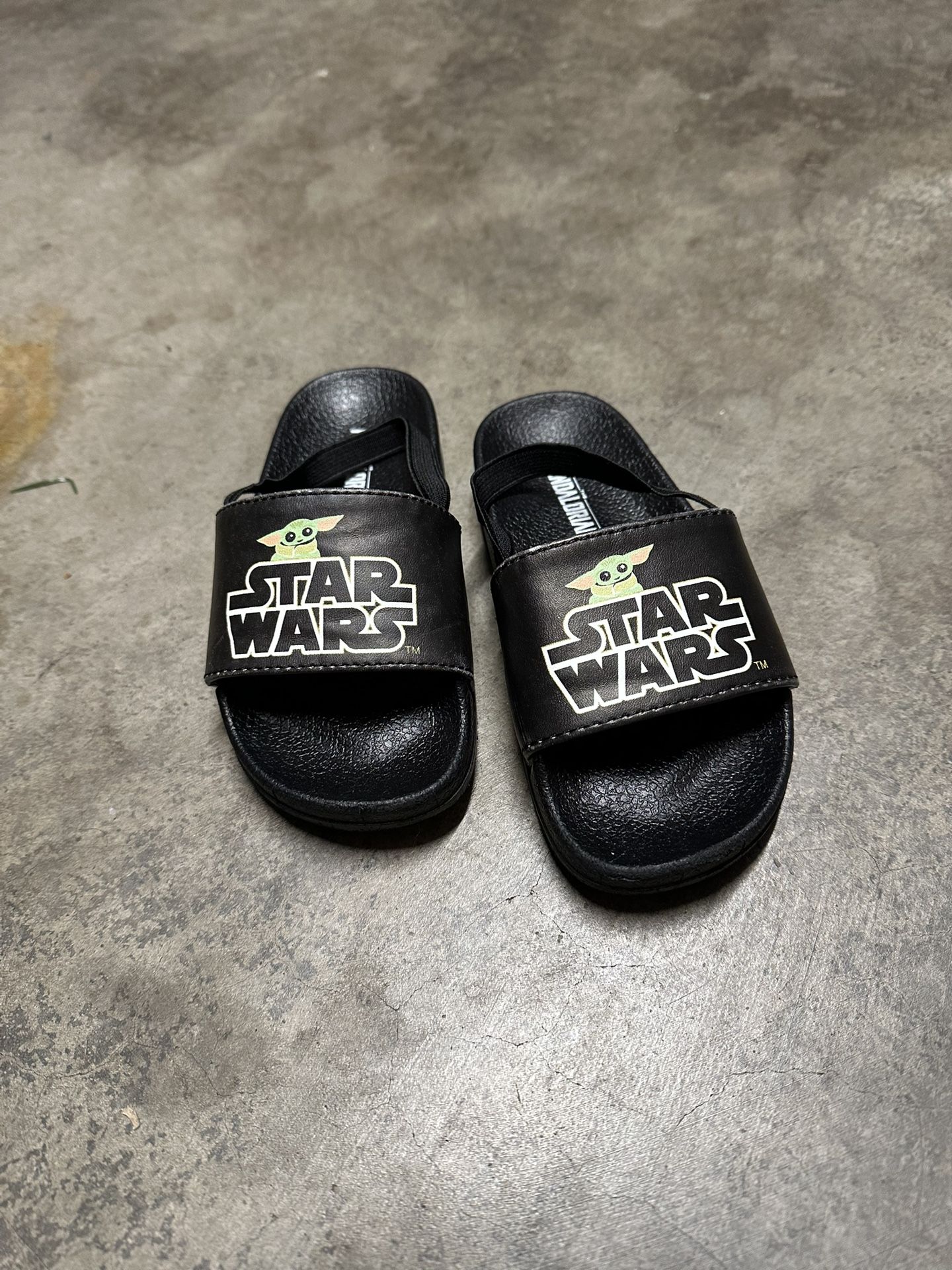 Little Boy Disney Star Wars Mandalorian Sandals / Slides Size 9