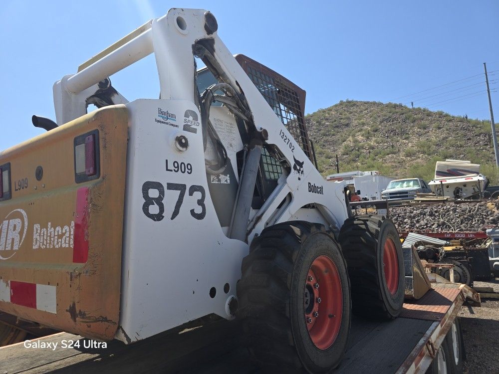 05 bobcat 873 all opts ac cab hi flow all opts 1100 hr