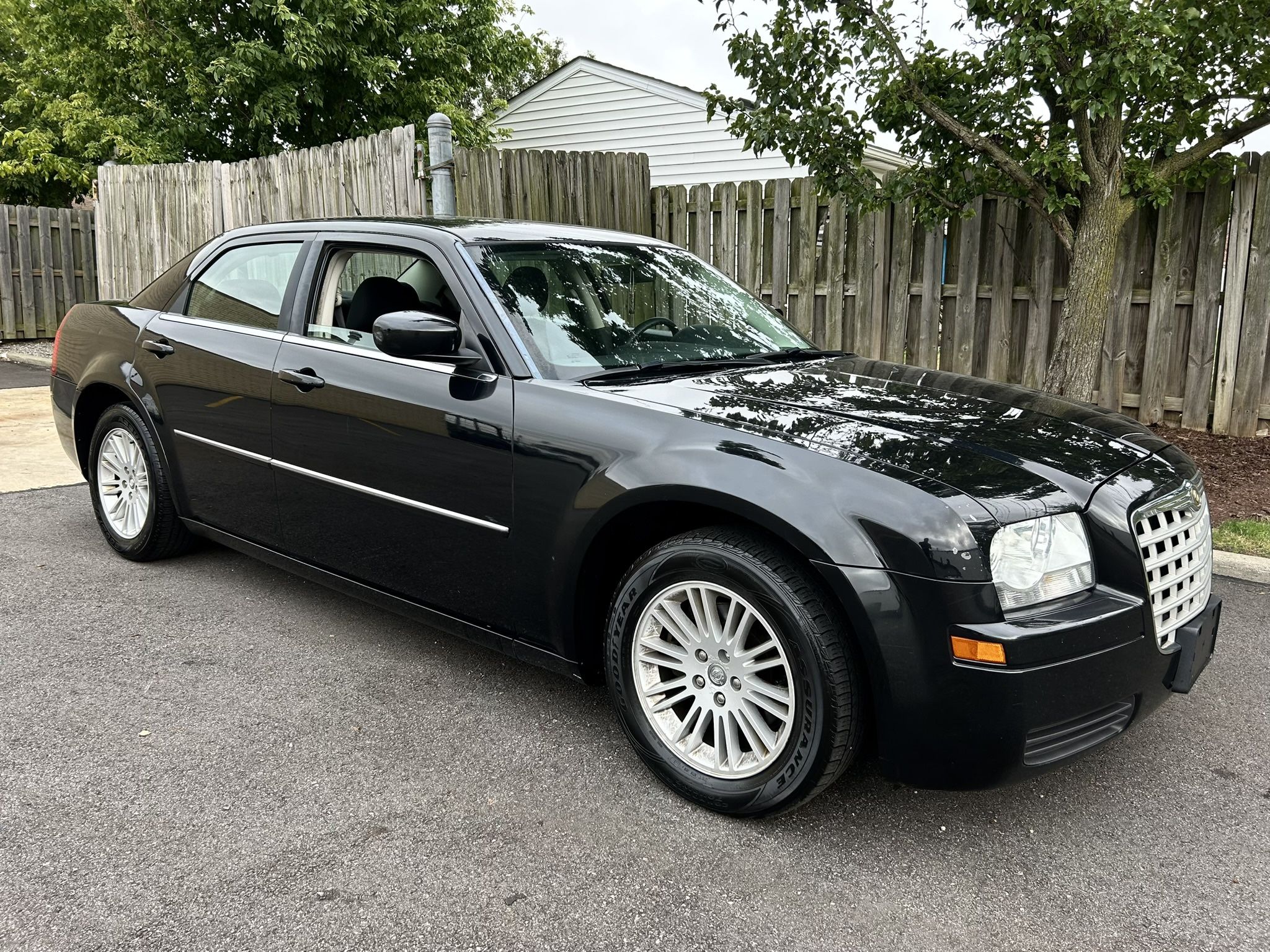 2008 Chrysler 300