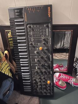 Studiologic Sledge Waldorf Synthesizer