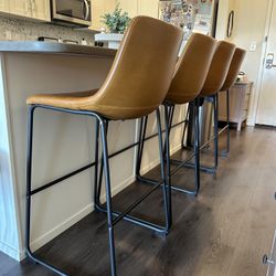 4 Bar Stools 