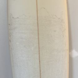 Russell Surfboard 6’10”