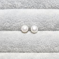 Freshwater Pearl Earrings (6mm)