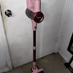 WIRELESS VACCUM +Wall Mount Included