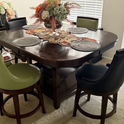 Dinner Table & Chairs 