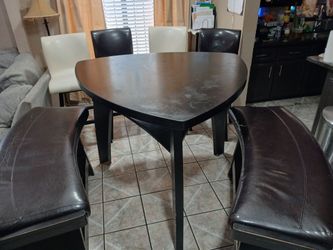 Dinning room table