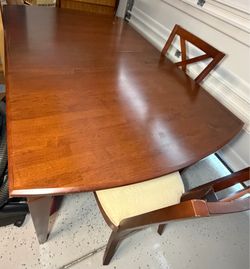 ETHAN ALLEN Dining Set with Eight Chairs