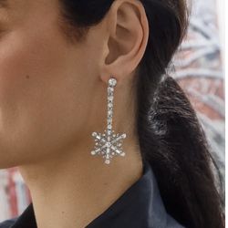 BaubleBar Having A Snowball Drop Earrings New