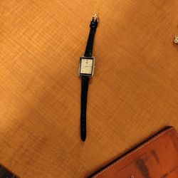 Pulsar Vintage Slim Fit Men's Or Woman's Watch Mechanism Works Great Needs Some Love &If You Want ABetter Fitting Strap Band 