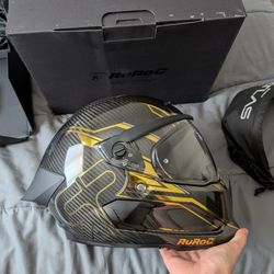 Ruroc ATLAS 4.0 Track, Carbon Fiber Titan Gold Accents