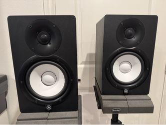 Yamaha HS7 Studio Monitors w/ Stands & Cables