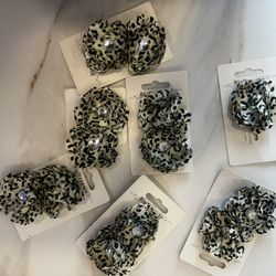 Flower Hair Clips Black White Pattern Diamond Stud