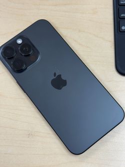 iPhone 15 pro max Black Titanium 256 GB Unlocked for Carriers