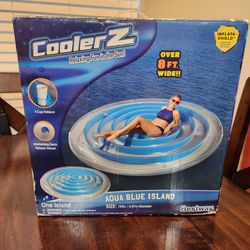 *NEW* 8.5ft Inflatable Island (Pool Raft)