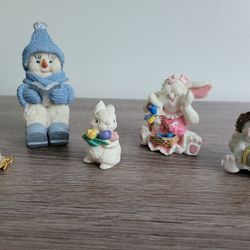 Figurines Mixed Lot