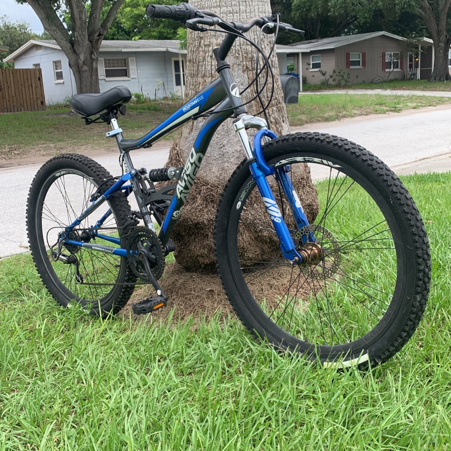 Avigo mountain ridge bike sale